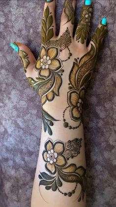 A simple mehendi design is minimal and elegant, featuring delicate patterns and graceful lines. Gulf Mehandi Designs, Dubai Style Mehndi Design, Simple Mehendi Design, Arabic Mehndi Design, Bridal Mehandi, Arabic Henna