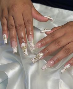 Nails White And Gold, White Nail Set, Gold Summer Nails, Nail Designs White, Nail Ideas Spring, Brown Acrylic Nails, Purple Acrylic Nails, Graduation Nails, Goth Nails