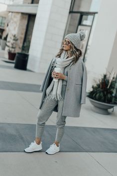 Big Jackets, Jogger Outfit, Casual Weekend Outfit, Joggers Outfit, Populaire Outfits