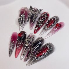 Welcome to 𝗟𝘂𝗺𝗶𝗻𝟴 𝗦𝘁𝘂𝗱𝗶𝗼 ! This is a one-person small business, based in Thailand. Nail art is my only passion in life and I'm still exploring. I'm trying to create more unique sets and take my work to the next level. So please stay tuned for my upcoming pieces *̀ᴗ*̀ 𝙔𝙤𝙪 𝙬𝙞𝙡𝙡 𝙧𝙚𝙘𝙚𝙞𝙫𝙚: ○ 10 handmade press on nails ○ adhersive tabs ○ cuticle stick ○ nail buffer ○ nail file ○ alcohol pad I'm also open for 𝗰𝘂𝘀𝘁𝗼𝗺 𝗼𝗿𝗱𝗲𝗿𝘀. So if you have any inquiry, please don't Black Fingernails, Halloween Press On Nails, Gothic Cross, Aesthetic Nails, Red Nail, Stick On Nails, Manicure Y Pedicure