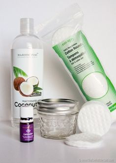 How to make your own eye make up remover pads at thatswhatchesaid.com                                                                                                                                                     More Make Up Diy, Makeup Pads, Young Living Oils, Make Up Remover, 2 Ingredient, Hooded Eyes, Natural Eyes, Eye Makeup Remover, Maquillaje Natural