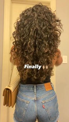 Thick Naturally Curly Hair, Brown Curly Hair With Highlights And Money Piece, Volume Natural Curly Hair, Cute Permed Hairstyles, Curly Framing Layers, Layered Curly Hair Face Framing Layers Curly Hair, Cool Tone Curly Hair, Haircuts For Long Thick Curly Hair, Medium Length Curly Hair Color Ideas