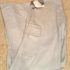 Vintage Never Worn Jordache Fashion Jeans. Cargo Pants. Light Blue. Size 9/10. Machine Wash. Front Zip. Large Belt Loops. Pockets. Inseam 30" Side To Side Measurement 16" Pants Light Blue, Black Bootcut Jeans, Jordache Jeans, Large Belt, Bootleg Jeans, Dark Blue Denim Jeans, Jeans Cargo, Fashion Jeans, Juniors Jeans