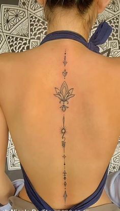 #tattoo ideas #small tattoos #meaningful tattoos #spiritual tattoos #tattoos for women #unalome tattoo #creative tattoos #unalome tattoo meaning #finger tattoos for women #inside finger tattoos #arm tattoos for women Dreamcatcher Spine Tattoo, Tato Minimal, Basic Tattoos, Muster Tattoos, Makijaż Smokey Eye