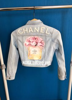 Jacket Patches Diy, Graffiti Clothing, Diy Ripped Jeans, Chanel Denim, Jean Jacket Patches, Jacket Patches