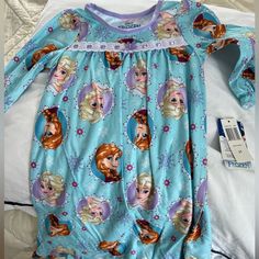 Disney Frozen Pajama Nightgown, New With Tags (Nwt). Unworn, With Sisters Anna And Elsa And Lavender Silky Ribbon Detail. Size 2t Princess Nightgowns, Frozen Shirts, Frozen Kids, Disney Princess Tiana, Anna Disney, Girls Nightgown, Anna And Elsa, Pink Flannel, Disney Toddler