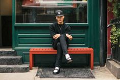 Aime Leon Dore Lookbook, Men Street Look, New Era Yankees, Clothing Store Interior, Leon Dore, Loafers Outfit, Teen Boy Outfits, New Era Hats