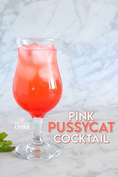 Pink Pussycat Cocktail, Spiced Zucchini, Christmas Shortbread, Stuffed Pepper Dip, Fruity Cocktails, Fruity Drinks, Baked Pork, Easy Drinks, Fall Spices