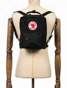 Fjallraven Kanken Mini, Backpack Fjallraven, Kanken Mini, Street Style Bags, Ebay Store Design, School Children, Small Backpack, Kanken Backpack, Black Bag