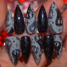 Halloween Rave Nails, Witch Doctor Nails, Designed Nails Art, Black Sparkle Halloween Nails, Witchy Acrylic Nail Designs, Goth Disney Nails, Cute Witchy Nails, Black And White Spooky Nails, Alternative Nail Art