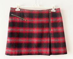 "Vintage Tartan plaid skirt, Red gray checkered wool blend skater mini skirt, gift for her, warm winter skirt, back to school, size large Measurements: Waist: 34.5\" Length: 15.5\" Please check measurements to insure a proper fit. Remember to allow yourself some extra room for movement. You can compare these with something from your closet that fits you well. Please convo me if you need additional measurements. Condition: very good Vintage Condition SHIPPING * I ship worldwide via Priority mail (Latvijas Pasts) from Latvia (EU). * I ship from Europe, so please allow 2 to 4 weeks for the package to arrive if you live overseas. * Europe 5 - 10 business days. Go back to my shop: VintageDreamBox.etsy.com - Ready to buy? Click the big green \"Add to cart\" button. - Like it and want to save for Pink Striped Shirt, Summer Vest, Winter Skirt, Plaid Skirts, Cotton Blouses, Tartan Plaid, Warm Winter, Striped Shirt, Wool Blend