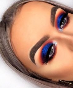 Blue Eyeshadow Makeup, Makeup Cantik, Make Up Designs, Hourglass Makeup, Eyeliner Eyeshadow, Eye Makeup Designs, Makijaż Smokey Eye, Colorful Eye Makeup, Makeup Eye Looks