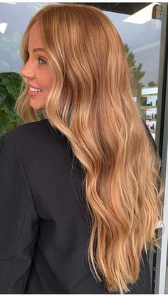 From Ginger To Blonde, Red Head Blonde Balayage, Ginger Hair With Balayage, Natural Red Head With Blonde Highlights, Natural Ginger With Blonde Highlights, Ginger With Blonde Balayage, Soft Copper Hair Strawberry Blonde, Balayage On Ginger Hair, Red Head Blonde Highlights