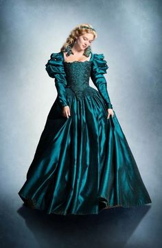 Beauty And The Beast Dress, Period Dress, Fantasy Dresses, Old Dresses, Medieval Dress, Vintage Gowns, Fantasy Dress, Historical Dresses