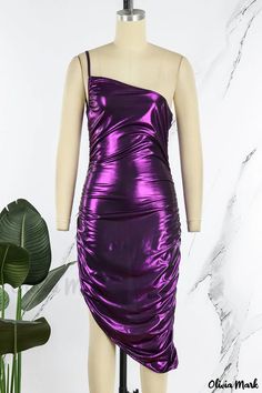 Olivia Mark - Stylish Spaghetti Strap Sleeveless Dress: Chic Purple Solid with Backless and Fold Design Dress Sleeve Styles, Color Cafe, Hip Dress, Coffee Colour, Club Dresses, Wholesale Fashion, Olivia Mark, Purple Color, Dress Collection