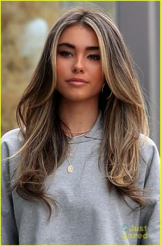 Highlights And Curtain Bangs, Short Brown Hair With Blonde Highlights, Brown Hair With Blonde, Hair With Blonde Highlights, Short Brown Hair, Brown Hair With Blonde Highlights