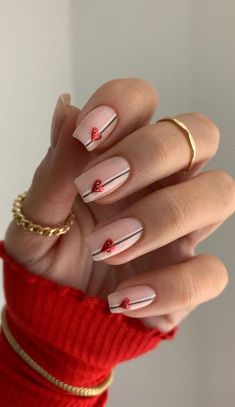 Image shared by Rosie Corwin. Find images and videos about nail art on We Heart It - the app to get lost in what you love. Unghie Nail Art, Heart Nail Designs, Valentine Nail Art, February Nails, Valentine Nails, Nail Designs Valentines, Nails Polish, Valentine's Day Nails