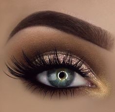 Eye Makeup Styles, Dramatic Eye Makeup, House Of Lashes, Dramatic Eyes, Makeup Store, Bridal Makeup Looks, Dipbrow, Gold Eyes, Glitter Eyes