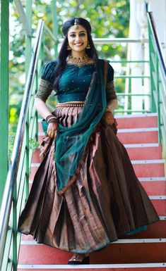 Normal Lehenga Blouse Designs, Gagra Blouses Design, Traditional Lehenga Blouse Designs, Dawani Designs, Half Saree Blouse Designs Pattern, Half Saree Blouse Designs, Silk Saree Blouse Designs Patterns