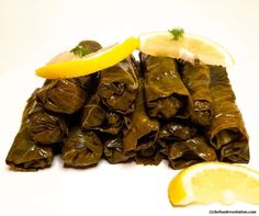 Original Turkish recipe for dolmas: stuffed grape leaves Dolmas Recipe, Dolma Recipe, Turkish Recipe, Greek Lasagna, Stuffed Grape Leaves, Greek Lemon Chicken, Idee Pasto Sano, Authentic Recipes