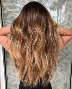 Light Brown Balayage, Fall Color Trend, Honey Balayage, Warm Balayage, Henna Powder, Honey Brown Hair, Brown Hair Balayage, Brown Balayage, Honey Hair