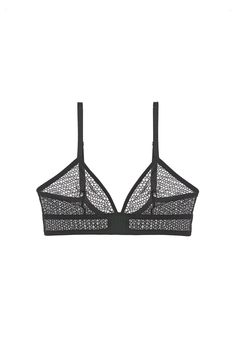 The Honeycomb triangle soft bra is the perfect choice for the minimalist. The technical sheer mesh makes each piece a go-to for all-day wear, while the honeycomb pattern makes it very modern and chic. Unlined cups No wire Adjustable straps Hook and eye closure in back Product code: EC-465BComposition: 88% polyamide & 12% elastane. Hand-wash recommended. Christmas Gift Sale, Bra Size Guide, Soft Bra, Honeycomb Pattern, Pop Bottles, Triangle Bra, The Minimalist, New Years Sales, Bra Lingerie