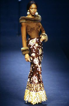 Authentic Y2k, Runway Gowns, Fur Dress, 90s Runway Fashion, Designer Gown, Y2k Outfits, Beauty And Fashion, Runway Models