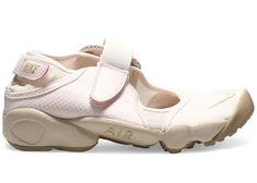 Check out the Nike Air Rift Breathe Light Soft Pink (Women's) available on @StockX Nike Air Rift, Shoes Sneakers Nike, Pink Lemon, Minimalist Shoes, Hot Sneakers, Jordan Retro, Cute Shoes, Women's Sneakers, Soft Pink