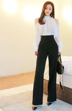 Stylish Business Dresses, Paris Professional Style, Stylish Tops For Women Classy Cute Outfits, Business Dressy Outfits For Women, Kpop Fashion Outfits Girls Korean Style, Formal Outfit Black And White, Stylish Outfits Korean, Elegant Korean Outfit, Korean Office Look