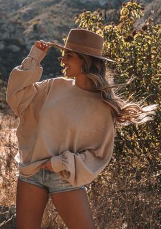 ~88% Cotton 12% Polyester ~Open back style ~Long sleeve ~Oversized fit ~Model is 5'9'' wearing a medium Casual Fall Tops With Side Pockets, The Butterfly, Body Types, Open Back, Fitness Models, Made In Usa, Relaxed Fit, Long Sleeve, How To Wear