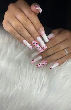 Barbie Pink Acrylic Nails Designs, Baddie Nails Pink, Couqutte Nail Ideas, Cute Nails Ideas, Cool Finger Tattoos, Holiday Acrylic Nails, Kylie Nails, Gel Toe Nails, Spring Acrylic Nails