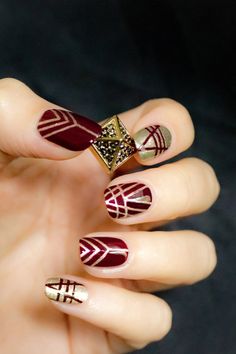 Beautiful Maroon & Gold Nails! Nagellack Trends, Art Deco Nails, Fall Nail Art Designs, Her Nails, Burgundy Nails, Winter Nail Art, Fall Nail Art, Short Nail Designs, Beautiful Nail Art