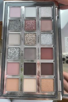 Nude Eyeshadow Palette, Silver Eyeshadow, Nude Eyeshadow, Make Up Inspo, Winter Makeup, Pink Car, Kiss Makeup, Brunette Girl, Pretty Makeup