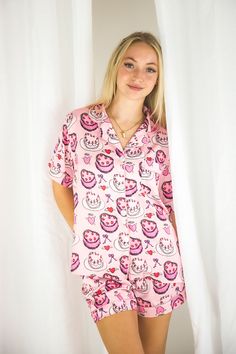 NEW🎂Cake Queen Satin Pajamas 💗 say goodbye to restless nights with our signature breathable fabric blend, both soft & lightweight.​​​​​​​​​


 #bloggersgetsocial #southernbelle #dallasblogger #westcoastblogger #pajamapartytime #luxurypajamas #luxurypajamaswomen #tropicalfashion #beachdestination #tropicalgetaway #vacaystyle #twopiecesets #whatimwearingnow #comfycasual #twopieceset #resortwear #vacaystylegoals #tropicalprint #floralfashion #wardrobeessentials #coordset #printandpattern #botanicalprint Luxury Pajamas, Tropical Fashion, Coord Set, New Cake, Satin Pajamas, Floral Fashion, Shell Buttons, Southern Belle, Comfy Casual