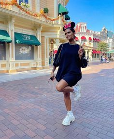 Disneyland black t-shirt dress Trip Hairstyles, Disney Outfits Summer, Affordable Lace Front Wigs, Disney Park Outfit, Disney Poses, Disney Trip Outfits, Disney Outfits Women, Theme Park Outfits, Florida Outfits