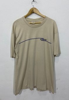 *ITEM: Vintage 90s Billabong Surfwear Large               1990s Billabong Surfing Tshirt Size L *ITEM DETAILS: 👇🏻 Please be aware that all vintage items will usually show a few signs of wear or fading due to age, but anything visible such as stains or holes, and serious flaws have been photographed.For any further information on this item please contact us and we will be happy to help. *SIZE: LARGE *ACTUAL SIZE MEASUREMENT: 👇🏻 *PIT TO PIT(WIDTH):22"INCHES *LENGTH(FROM SHOULDER):32"INCHES  *A Vintage Tops 90s, Billabong Tshirt, 90s Billabong, Billabong Clothing, Billabong Vintage, Vintage Surfwear, Vintage Billabong, Vintage Skateboards, Billabong Surf