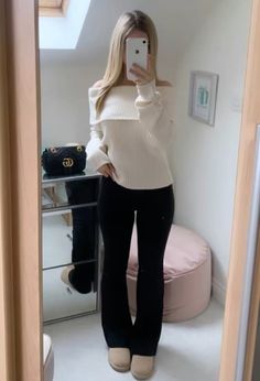 Leggings And Jumper Outfit, H&m Jumper Outfit, H&m Winter Outfits 2023, Jumper And Leggings Outfits, H&m Boots Outfit, H&m Fits, Primark Winter Outfits, H&m Long Sleeve Sweatshirt For Winter, H&m Winter Layering Sweater