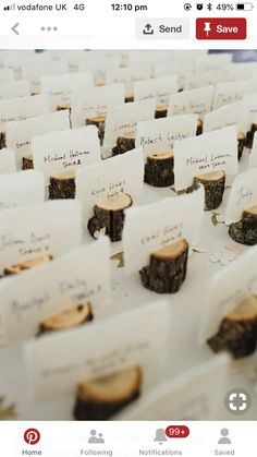 there are many place cards on the table for someone to write their names and date