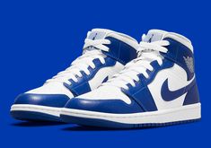 Kentucky Dunks, Jordan Mid, Asian Men Fashion, Retro Shoes, Air Jordan 1 Mid, Jordan 1 Mid, Dream Shoes