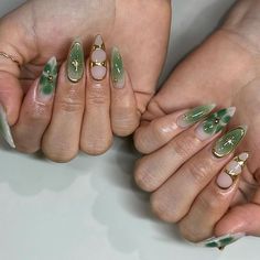 Green Gold Glam Press on Nails Gilded Green Manicure Nail Art Luxe Jade Press on Opulent Green Fake Nails Emerald Elegance D18Y - Etsy Green Fake Nails, Nail Art Vert, Nails Emerald, Green Manicure, Nail Fall, Jade Nails, Emerald Nails, Verde Jade, Manicure Nail Art