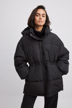 Waist Drawstring Padded Jacket Black | NA-KD Low Waist Jeans, Black Winter Coat, Black Puffer Jacket, Jacket Parka, Fall Fits, Pull Sweat, Belted Coat, Black Puffer, Wide Sleeves