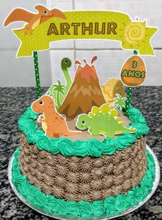 Deixe sua festa Ainda mais linda com nosso caketoper Produzido em papel Matte deixando as cores mais vivas Montamos qualquer tema Envio CR para qualquer lugar do Brasil R$ 9,00 Dinosaur Cupcake Cake, Dinosaur Birthday Party Invitations, Dinosaur Cupcakes, Twins 1st Birthdays