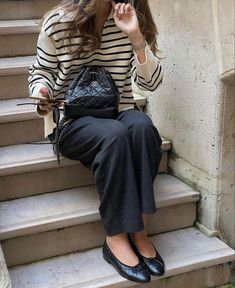 Chic Elegant Outfits, Rich Outfits, Capsule Wardrobe Women, Tiktok Aesthetic, Elegant Outfit Classy, Minimalist Fashion Women, Chanel Outfit, Stylish Summer Outfits, Elegant Outfits