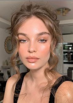 Peachy Makeup Look, Trucco Glam, Simple Eyeshadow Looks, No Make Up Make Up Look, Wedding Hairstyles And Makeup, Mekap Mata, Video Makeup, Makeup Tip, Bridal Eye Makeup