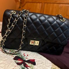 Excellent Condition Never Used Used In Especial Event Classic Black Fall Bag, Classic Black Bag For Fall, Elegant Black Bags For Fall, Black Shoulder Bag For Evening, Fall Season, Black Shoulder Bag For Evening In Fall, Black Shoulder Bag For Fall Party, Black Party Bags For Fall, Elegant Bags With Chain Strap For Fall, Elegant Fall Bags With Chain Strap