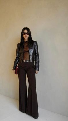 Velvet Suit Women Outfit, Ny Style Outfits, Femme Fatale Outfit Street Style, Style Pants Outfit, Suits For Women Casual, Russian Street Style, Revenge Outfits, Tania Sarin, New Year Outfits