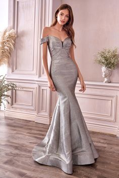 Off the shoulders metallic modern mermaid gown. Andrea And Leo, Train Fabric, Modern Mermaid, Trendy Bridesmaids, Purple Opal, Long Sleeve Evening Gowns, Coctail Dresses, Trumpet Skirt, Bra Cup