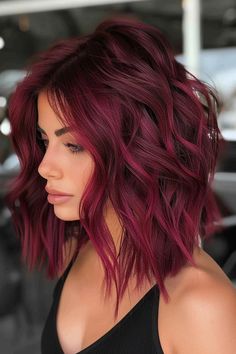 Long Red Bob, Edgy Red Hair, Burgundy Hair Ideas, Short Burgundy Hair, Balayage On Black Hair, Black And Red Hair, Pelo Color Vino, Raspberry Wine, Berry Tones