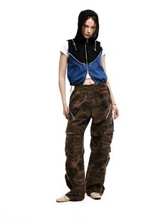 This is a casual and comfortable cargo pants that are made out of high quality cotton 100% fabric. With design detail of wrinkle detail on the side, leather piping, and relaxed silhouette with elastic waistband, it gives a comfortable and trendy mood.- String and stopper on the hem- Relaxed silhouette with elastic waistband- Double stitches for high durability- Wrinkle detail on the side and leather piping Camo Cargo Pants, Cargo Pants, Piping, Design Details, Camo, Elastic, High Quality, Pants, Leather