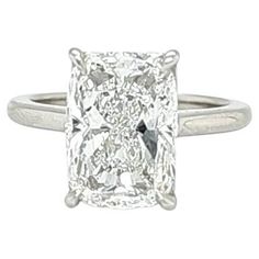 a princess cut diamond engagement ring